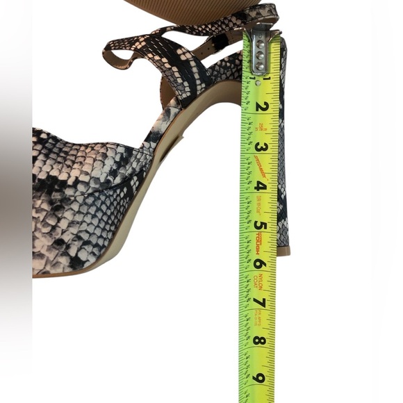 Stuart Weitzman Avenue 130 natural Snake Print Platform stilettos size 11 new - Picture 8 of 8